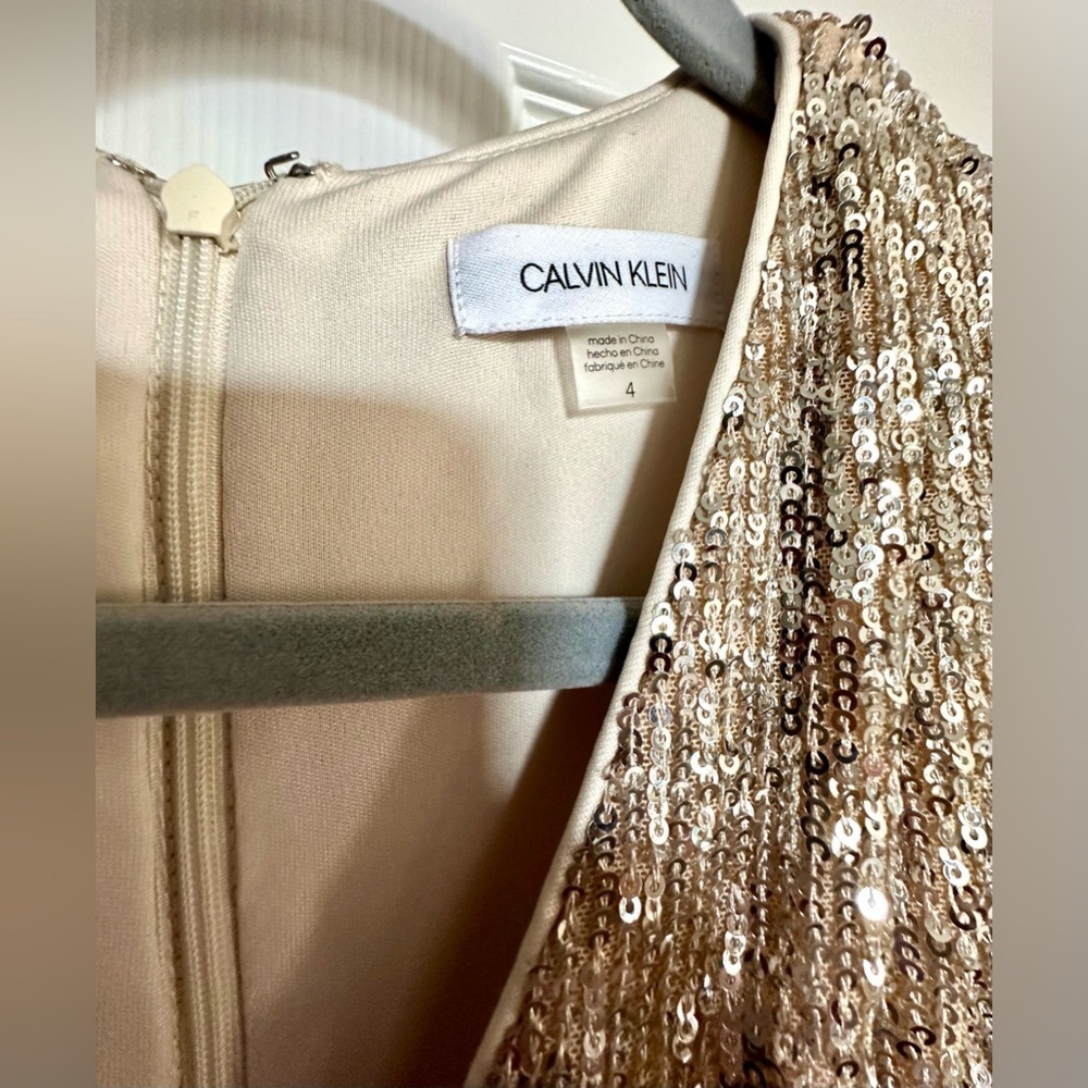 RARE CALVIN KLEIN NWT Sequined Faux-Wrap Dress in Light Gold—4 - Picture 8 of 13